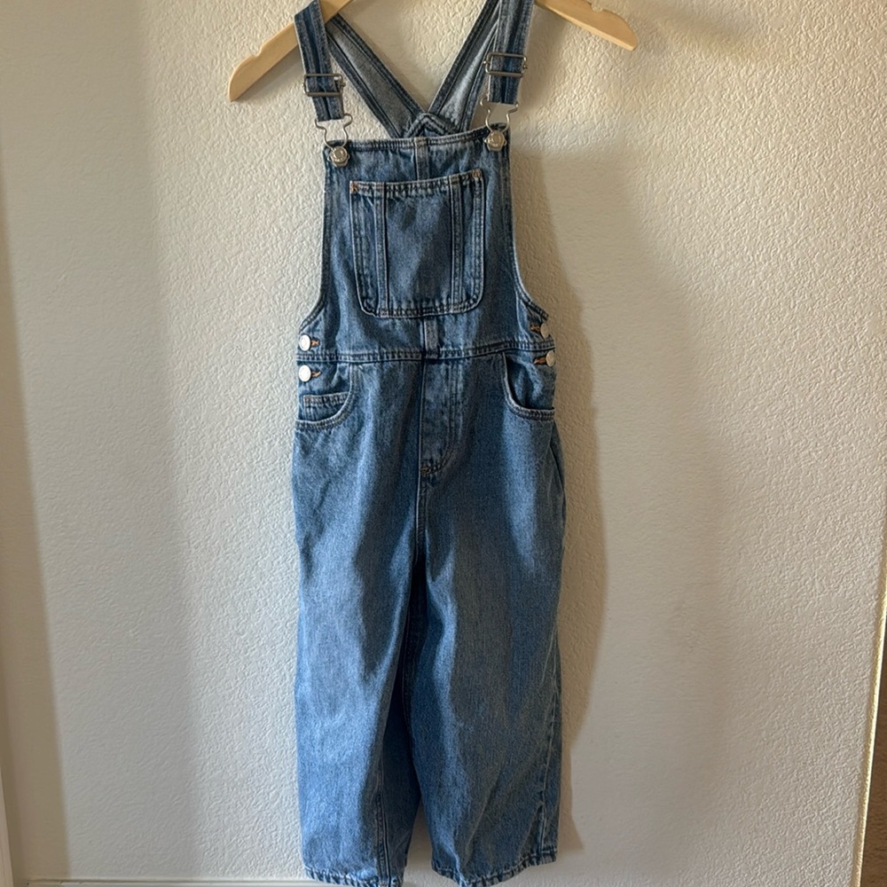 Zara overall